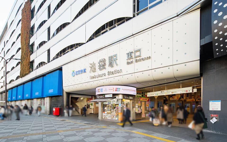 リポットレーザー(reepot)の医療機器本体|池袋駅前内科・皮膚科クリニックのシミ取りレーザー治療